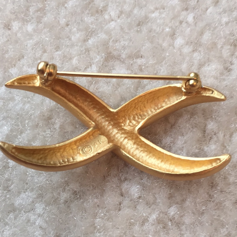 Brooch - Picture 2 of 2